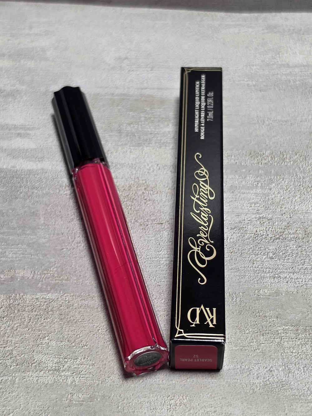 Kat Von D Everlasting Liquid Lipstick in Bright Fuchsia (Scarlet Pearl)